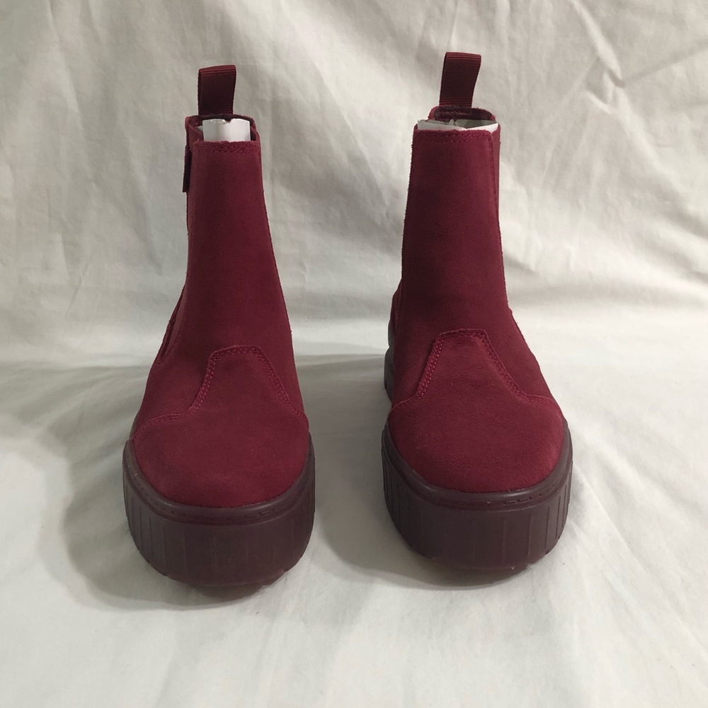 Puma ankle boots Leather Suede Mayze Chelsea Curtain Call  red Persian. Size 7